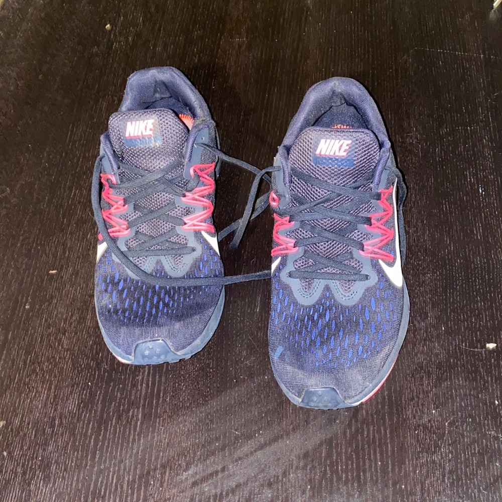Woman’s 8 nike pink and blue shoes